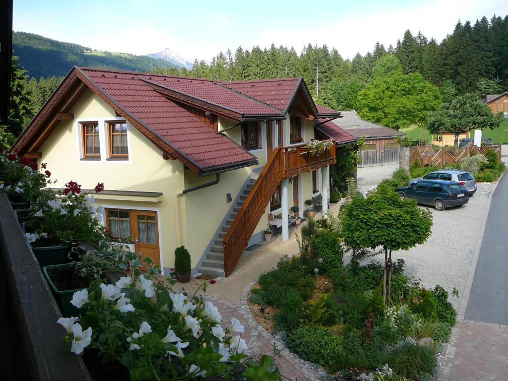 Gaestehaus Berger Tröpolach エクステリア 写真